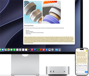 Mac mini Vorderseite, unter einem Studio Display platziert, ein iPhone befindet sich rechts neben dem Gerät und dem Display, der ausgewählte Text oben auf dem iPhone mit den Befehlen Ausschneiden, Kopieren, Einsetzen und Automatisches Ausfüllen stimmt mit dem hervorgehobenen Text auf dem Display überein, was die Universelle Zwischenablage zeigt